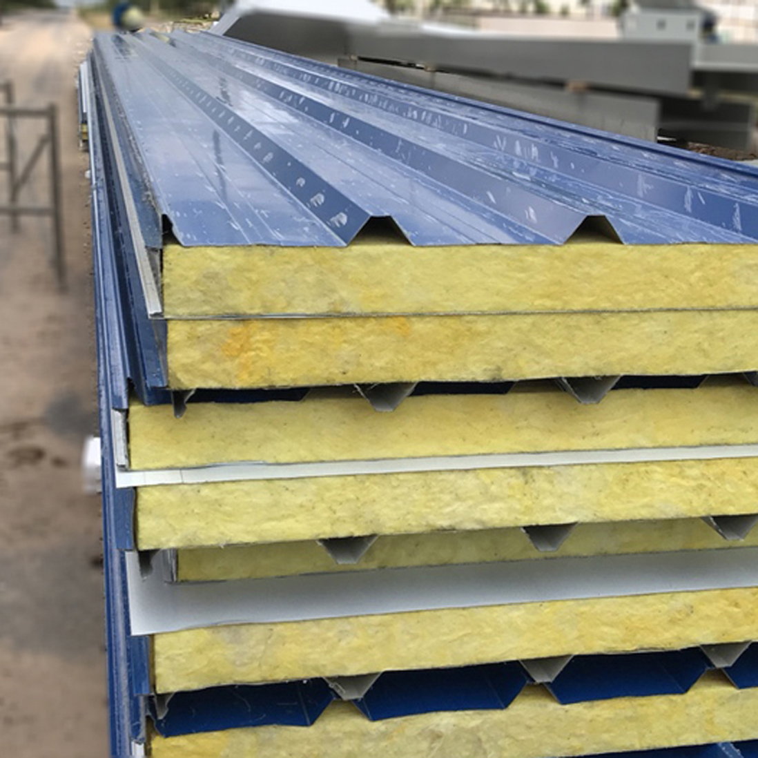 MÁI TÔN 11 SÓNG LÕI BÔNG THỦY TINH (SÓNG CỨNG) - Ảnh 7