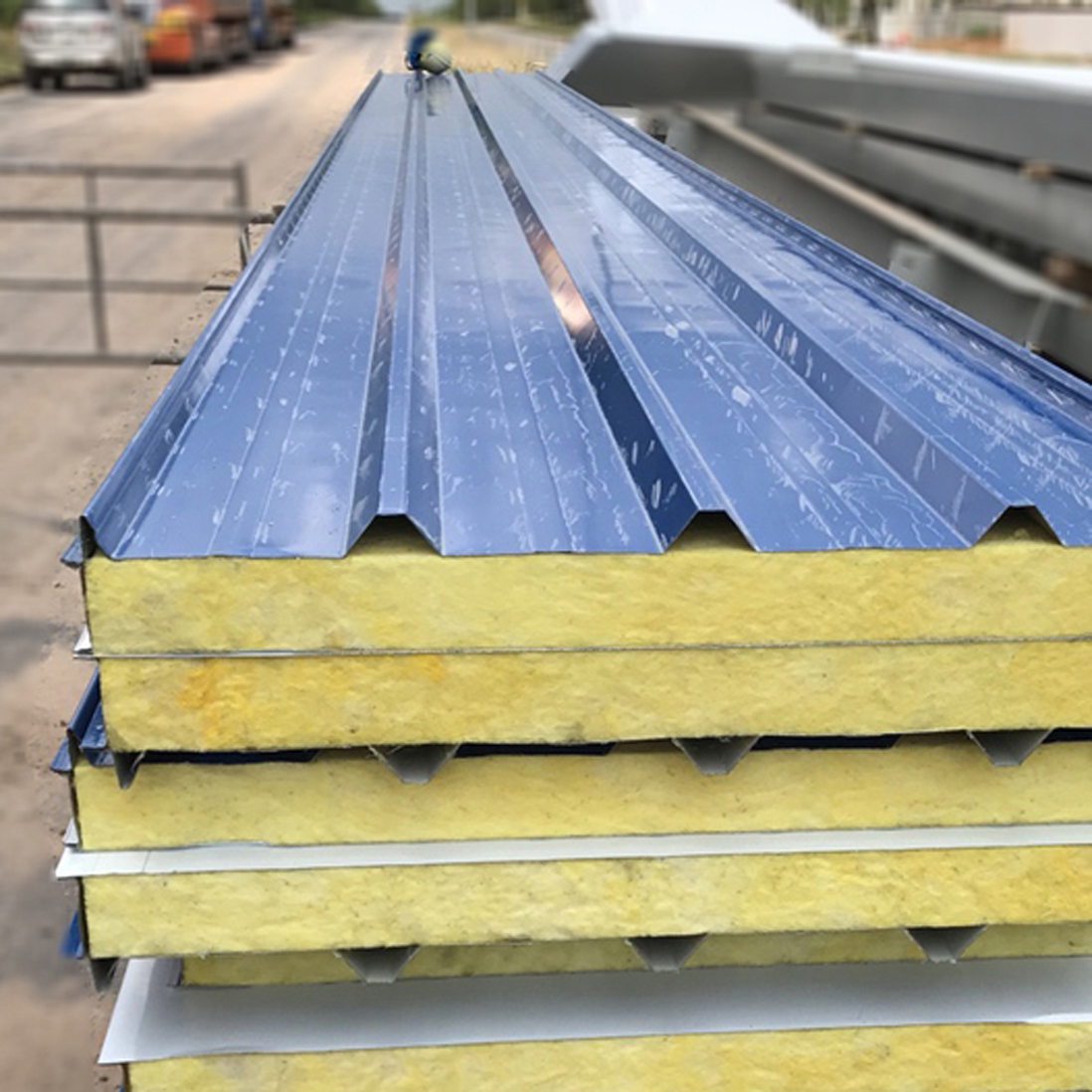 MÁI TÔN 11 SÓNG LÕI BÔNG THỦY TINH (SÓNG CỨNG) - Ảnh 6